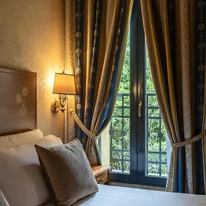https://dieci.italymilanhotels.net